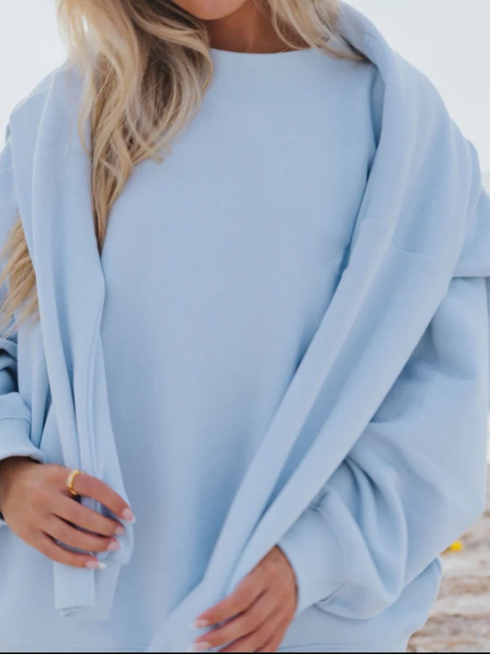 Mockneck and Shorts Set (Sky Blue) - Picture 3 of 7